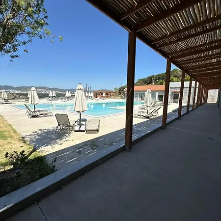 Triplex Bitez - Shared Pool, Terrace & Guest * Bodrum